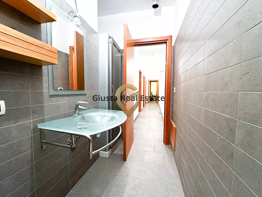 Immagine 16 di Casa indipendente in vendita  in via Caterina Scazzeri 49 a Latiano
