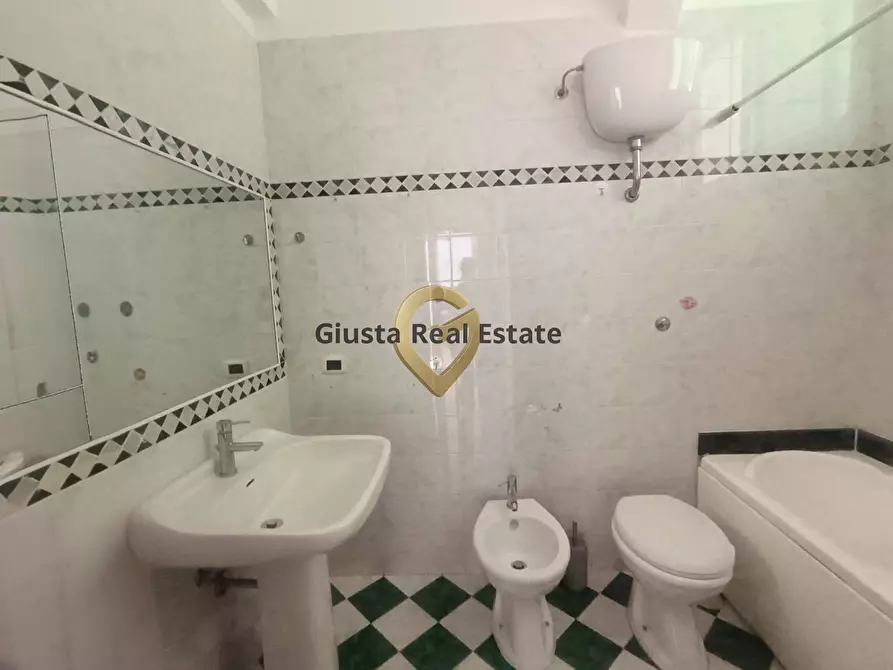 Immagine 8 di Appartamento in vendita  in VIA BEZZECCA 7 a Brindisi
