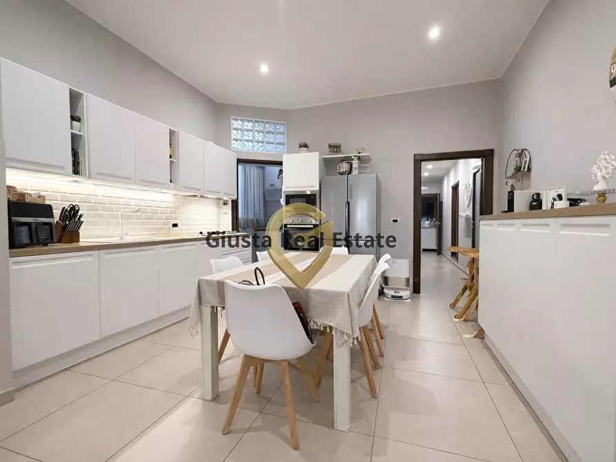 Immagine 5 di Appartamento in vendita  in Via Arione 48 a Brindisi
