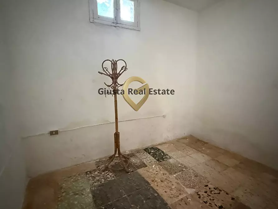 Immagine 15 di Villa in vendita  in contrada specchia 3 a Latiano