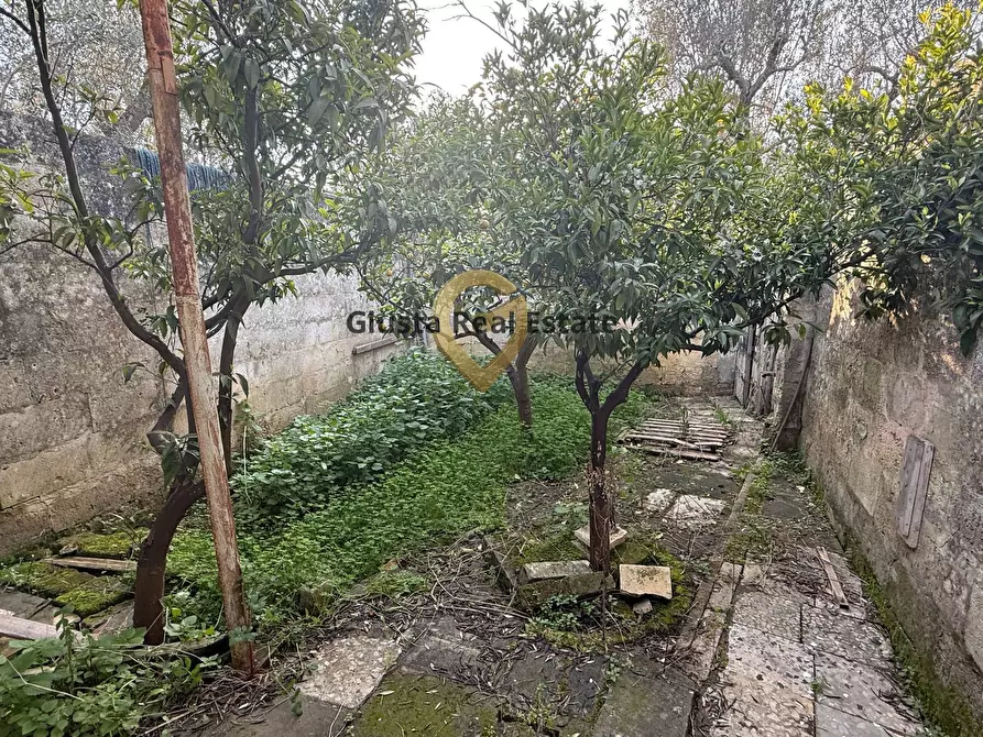 Immagine 17 di Villa in vendita  in contrada specchia 3 a Latiano