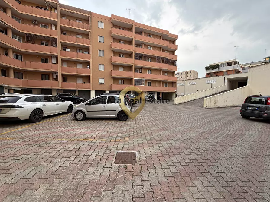 Immagine 3 di Appartamento in vendita  in Via Perrino 46 a Brindisi