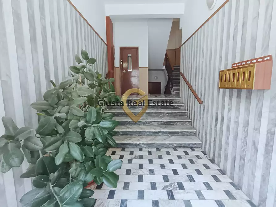 Immagine 1 di Appartamento in vendita  in Via Settimio Severo 15 a Brindisi