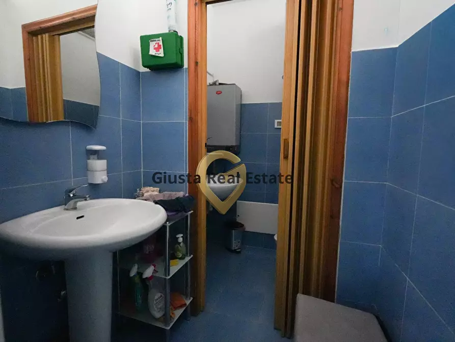 Immagine 14 di Attività commerciale in vendita  in Via Maroncelli 32 a Mesagne
