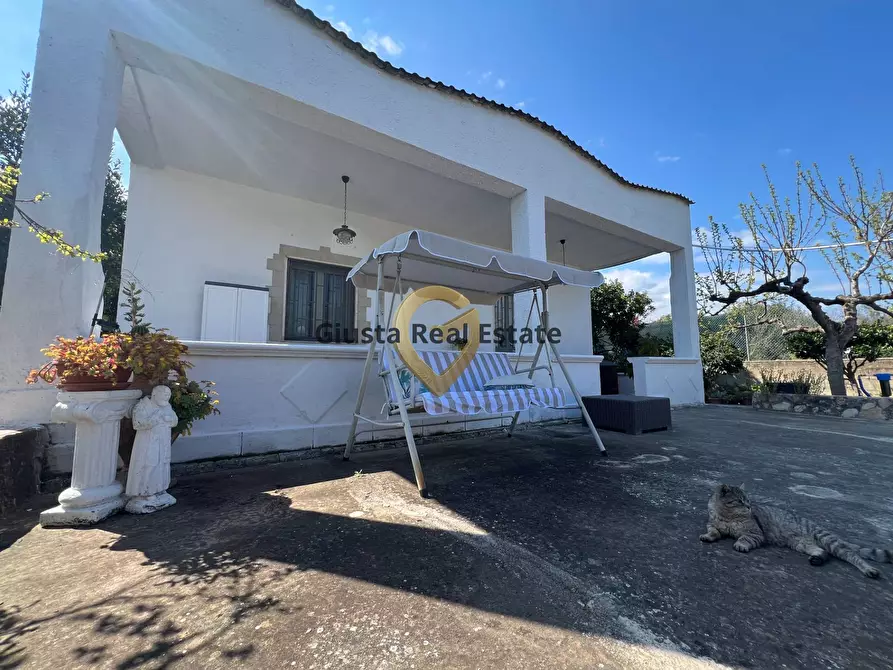 Immagine 1 di Villa in vendita  in Contrada Pacchiano-Capinere 850 a Mesagne