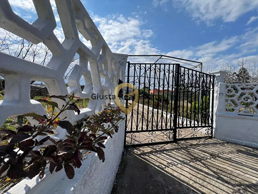 Immagine 6 di Villa in vendita  in Contrada Pacchiano-Capinere 850 a Mesagne