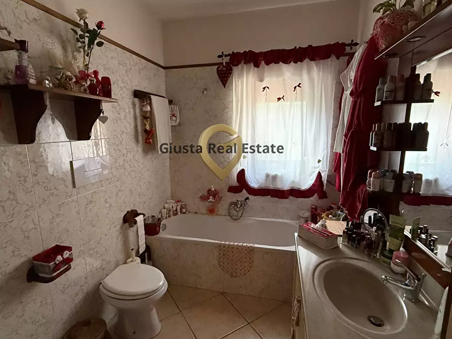Immagine 13 di Appartamento in vendita  in GIOVANNI SCARAFILE 16 a Latiano