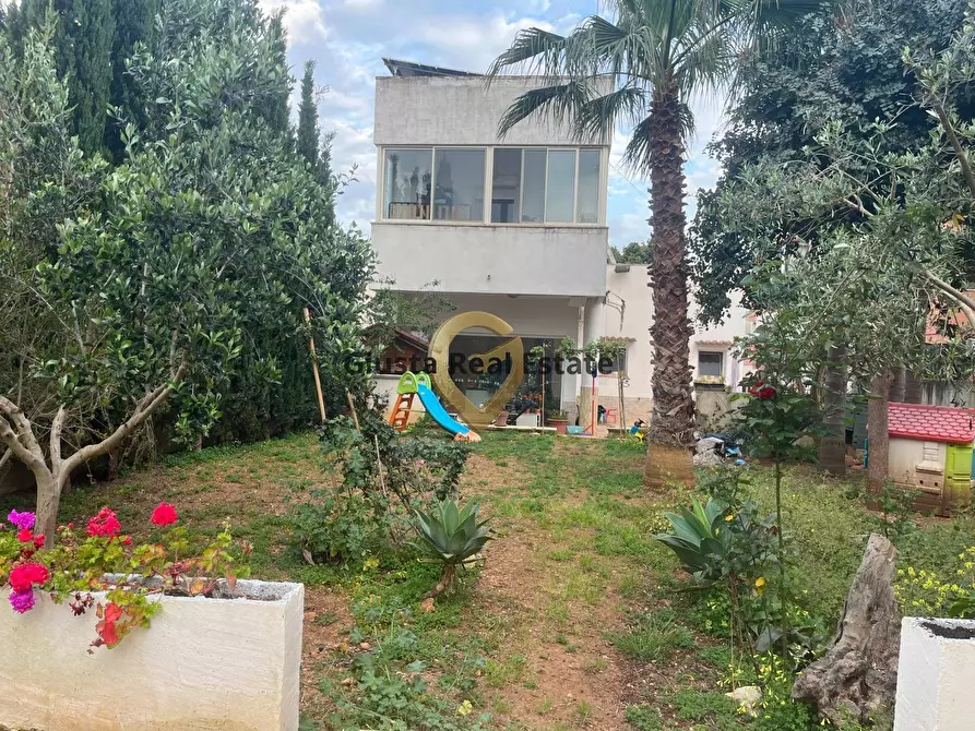 Immagine 28 di Villa in vendita  in Via Materdomini 31 a Brindisi