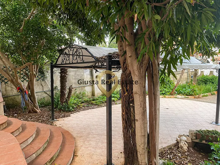 Immagine 3 di Villa in vendita  in Via Materdomini 31 a Brindisi