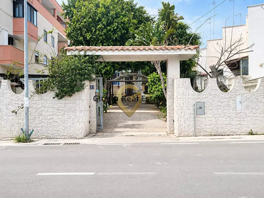 Immagine 2 di Villa in vendita  in Via Materdomini 31 a Brindisi