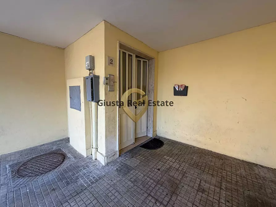 Immagine 3 di Appartamento in vendita  in Piazza Giorgio Morandi 2 a Brindisi