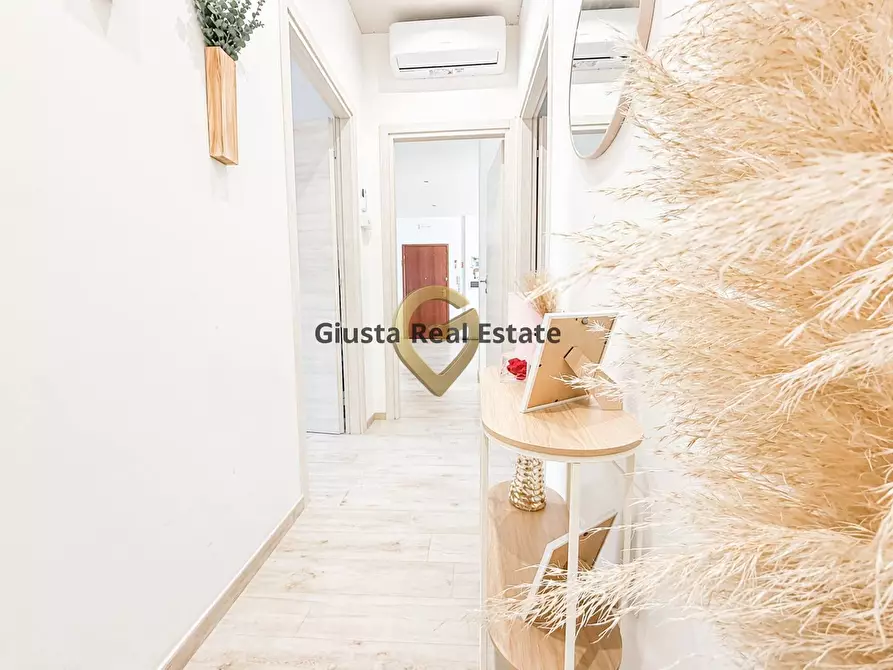 Immagine 11 di Appartamento in vendita  in Piazza Giorgio Morandi 2 a Brindisi