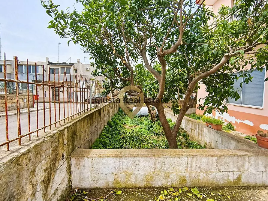 Immagine 3 di Appartamento in vendita  in Via Don Giovanni Minzoni 39/41 a Brindisi