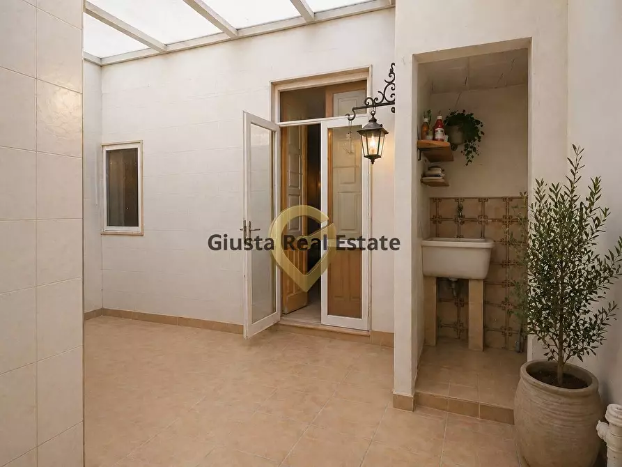 Immagine 21 di Casa indipendente in vendita  in Via Giuseppe Trono 139 a Mesagne
