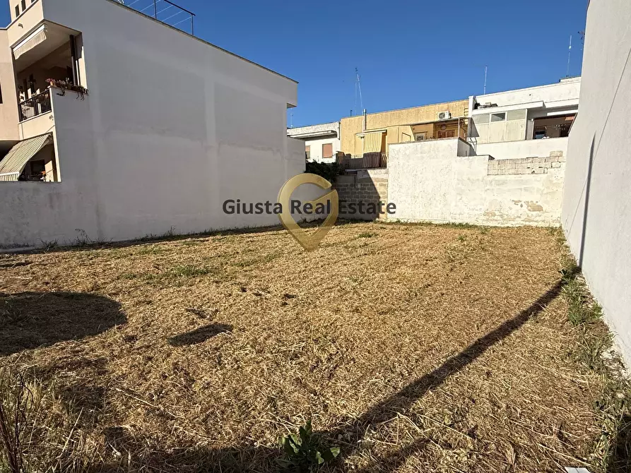 Immagine 9 di Terreno residenziale in vendita  in Via Messapia 10 a Mesagne