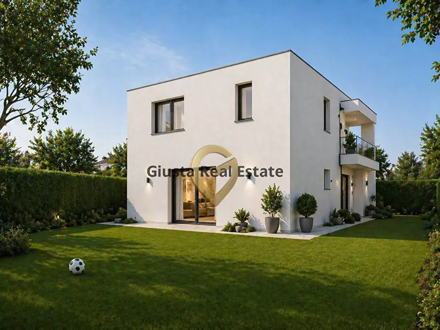 Immagine 2 di Terreno residenziale in vendita  in Via Messapia 10 a Mesagne