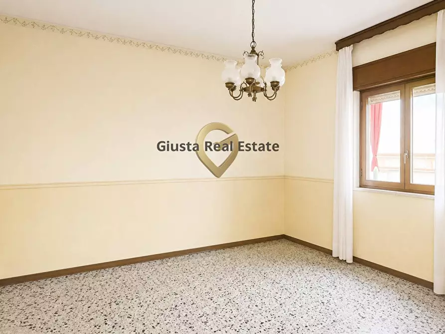Immagine 3 di Casa indipendente in vendita  in Via Caduti In Guerra 126 a Latiano