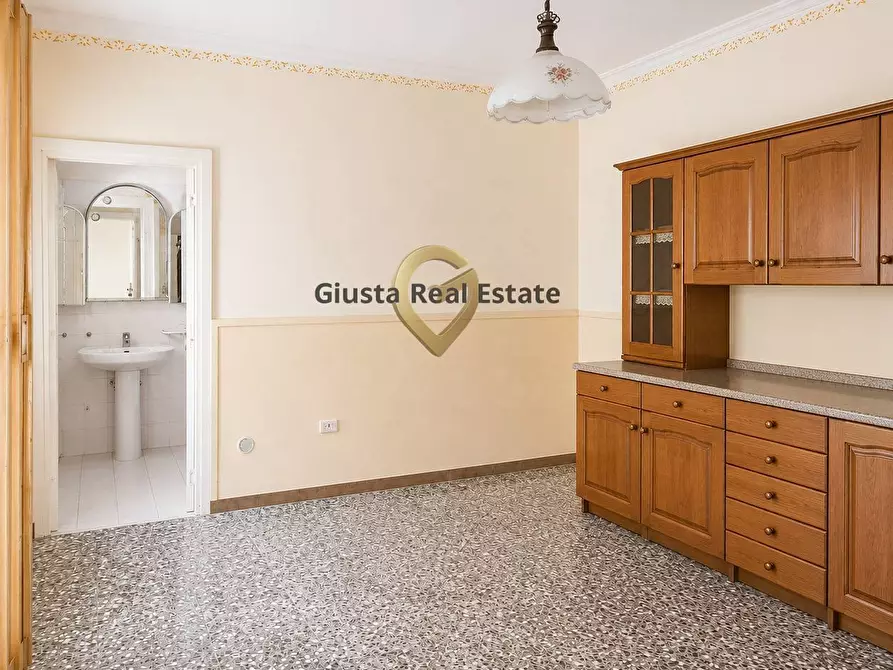 Immagine 6 di Casa indipendente in vendita  in Via Caduti In Guerra 126 a Latiano