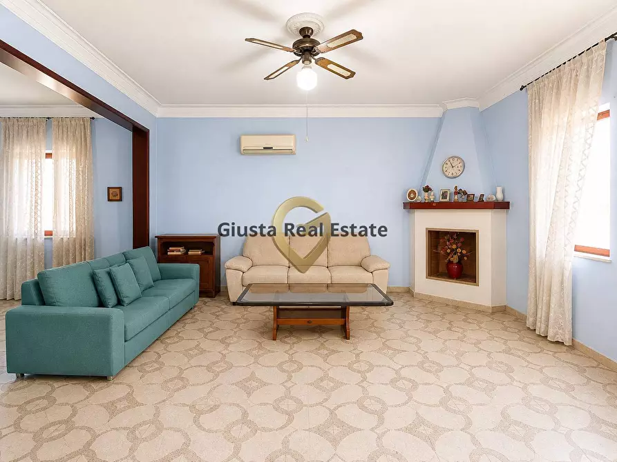 Immagine 5 di Villa in vendita  in Via Mascagni 25 a Brindisi