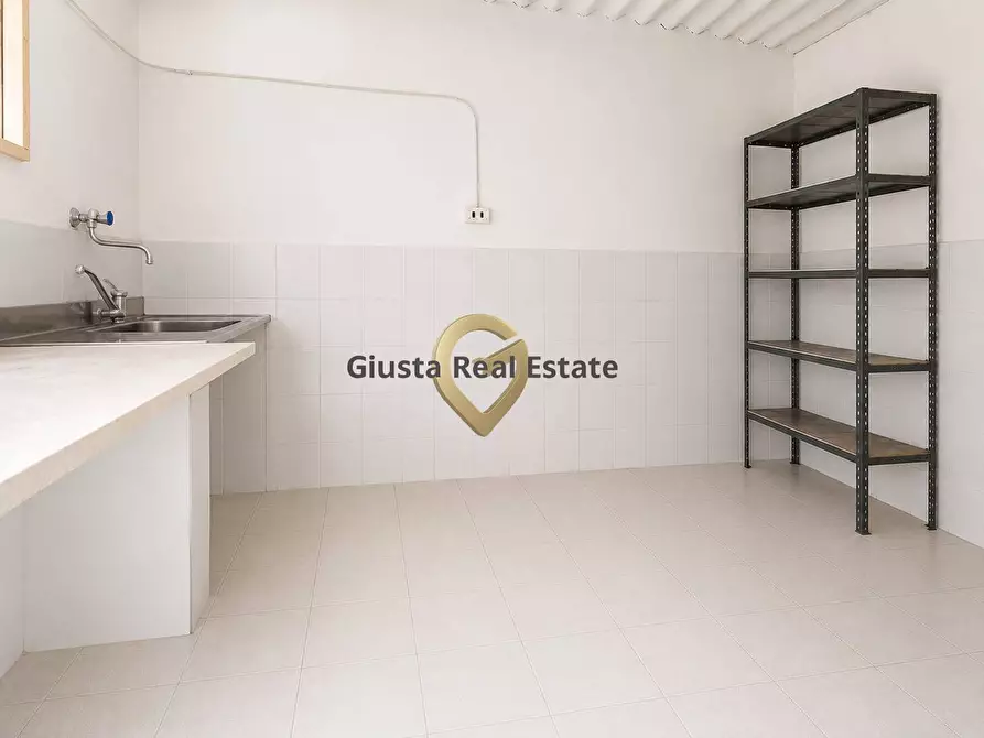 Immagine 9 di Casa indipendente in vendita  in Via Duca Di Genova 25 a Mesagne