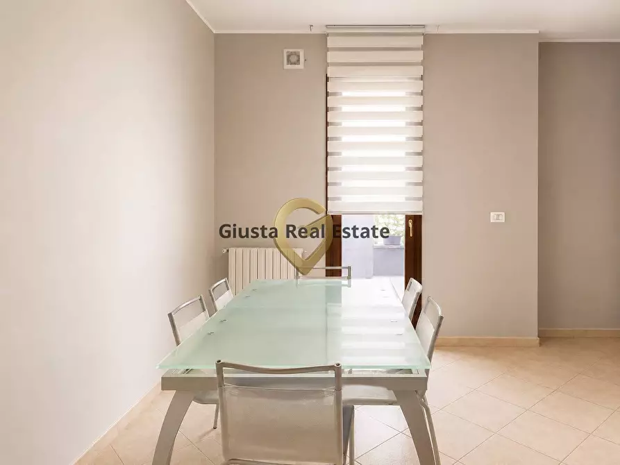 Immagine 6 di Appartamento in vendita  in Via Santa Rita da Cascia 1 a Mesagne