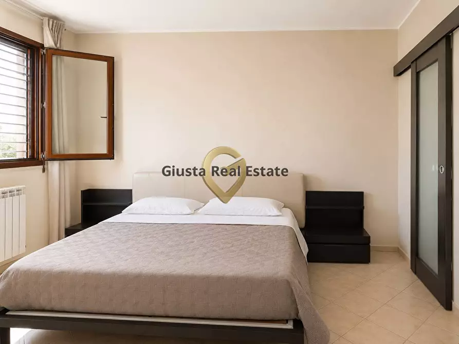 Immagine 11 di Appartamento in vendita  in Via Santa Rita da Cascia 1 a Mesagne