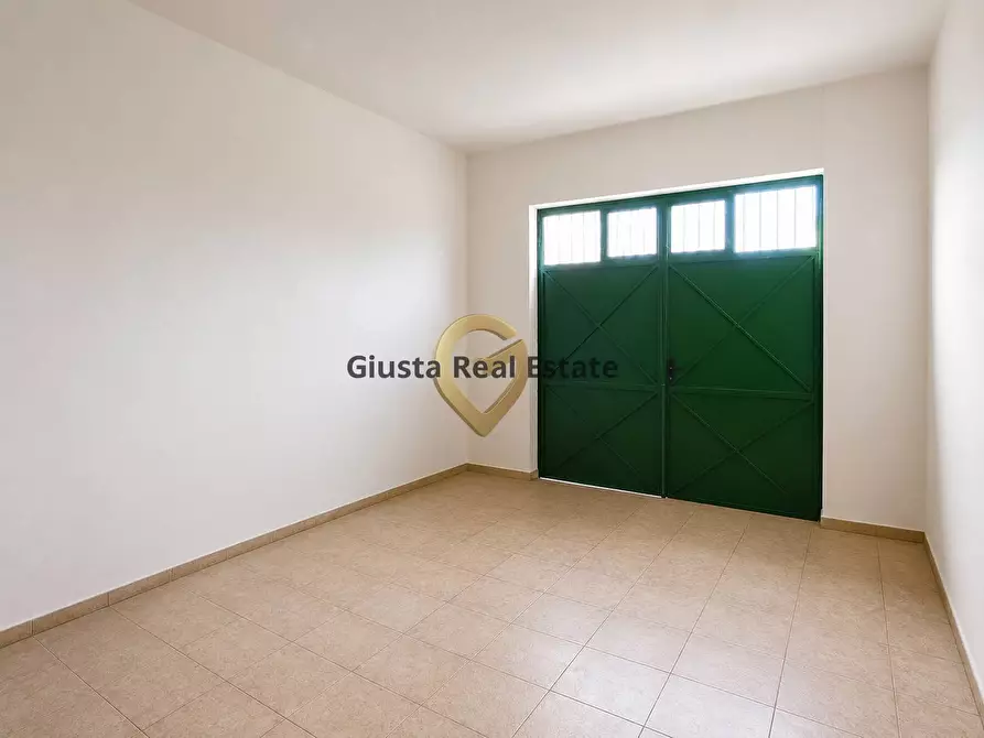 Immagine 10 di Villa in vendita  in Contrada Visciglio 39 a Oria