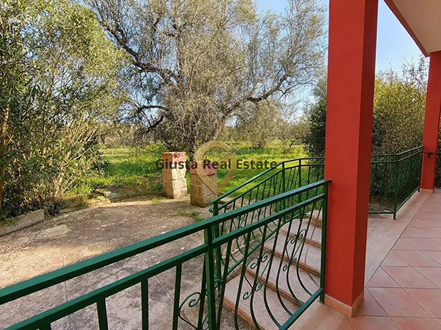 Immagine 11 di Villa in vendita  in Contrada Visciglio 39 a Oria
