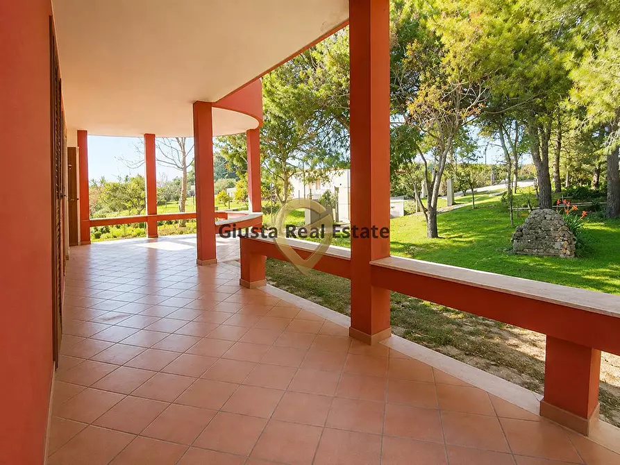 Immagine 12 di Villa in vendita  in Contrada Visciglio 39 a Oria