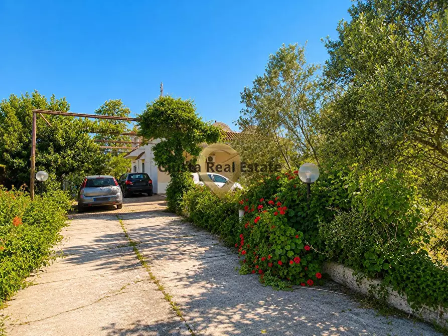 Immagine 17 di Villa in vendita  in Contrada Pappadà 43 a Oria
