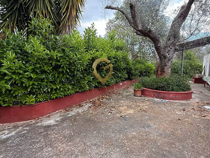 Immagine 8 di Villa in vendita  in Contrada Specchia a Latiano