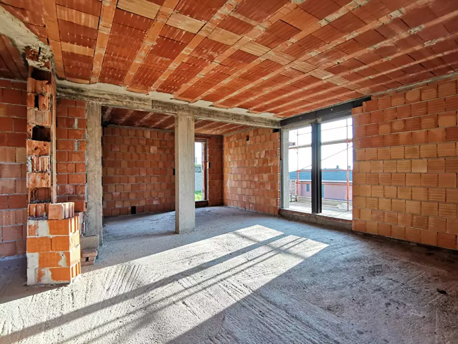 Immagine 29 di Villa in vendita  a Gavirate