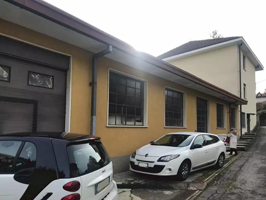 Immagine 3 di Capannone industriale in vendita  in Via Gozzi a Varese