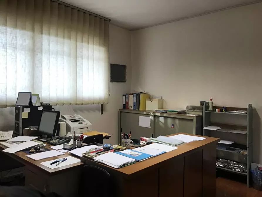 Immagine 11 di Capannone industriale in vendita  in Via Gozzi a Varese