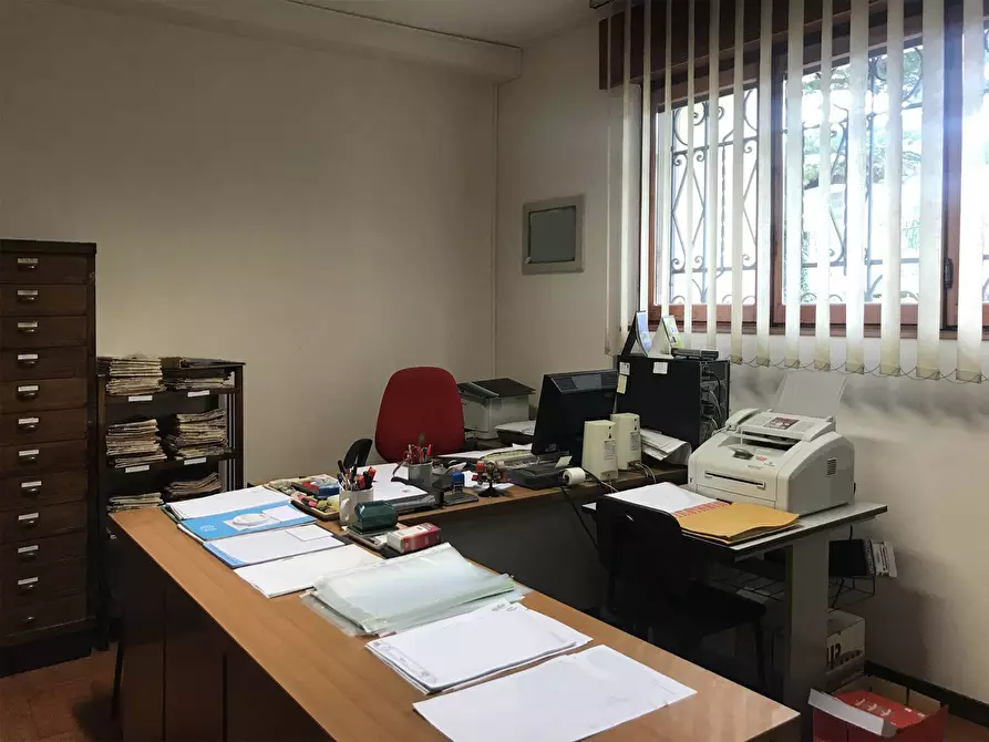 Immagine 12 di Capannone industriale in vendita  in Via Gozzi a Varese