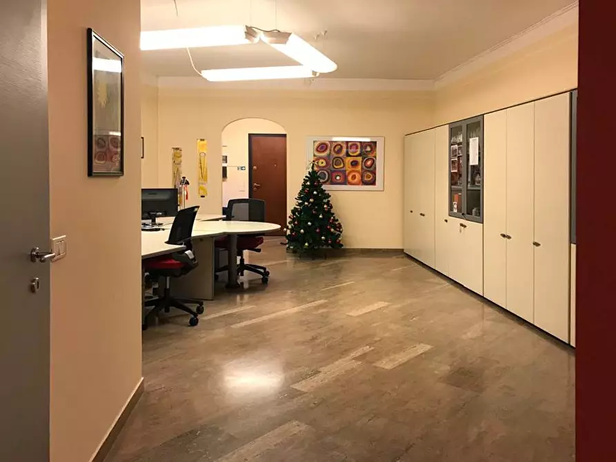 Immagine 2 di Ufficio in vendita  in via carrobbio a Varese