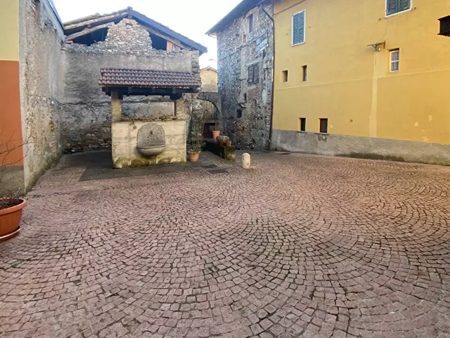 Immagine 22 di Appartamento in vendita  in Via XX Settembre 17 a Bedero Valcuvia