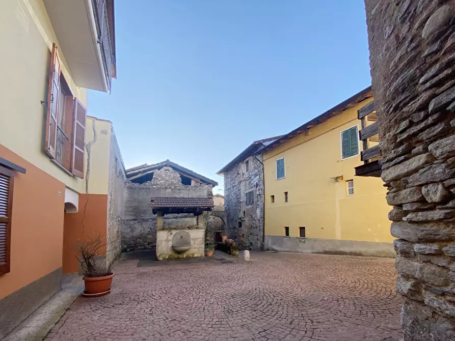 Immagine 29 di Appartamento in vendita  in Via XX Settembre 17 a Bedero Valcuvia