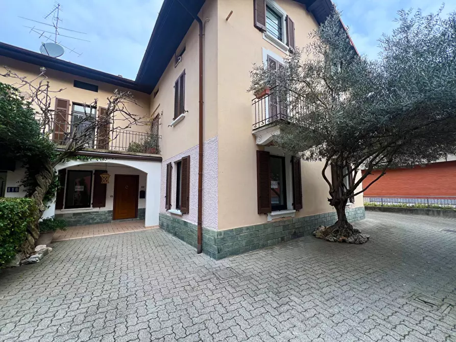 Immagine 1 di Appartamento in vendita  in Viale Borri 116 a Varese
