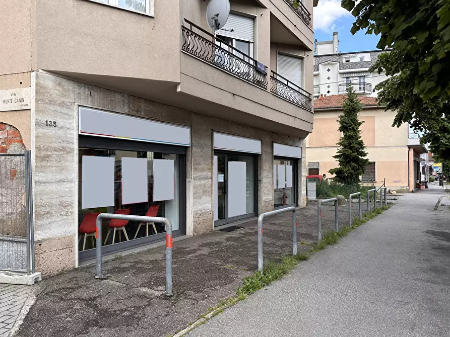 Immagine 6 di Agriturismo in vendita  a Varese