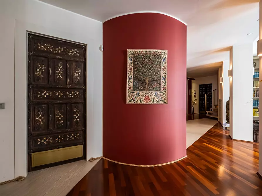 Immagine 18 di Attico in vendita  in Via Battisti a Varese