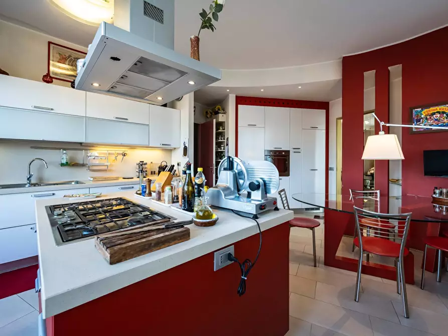 Immagine 22 di Attico in vendita  in Via Battisti a Varese