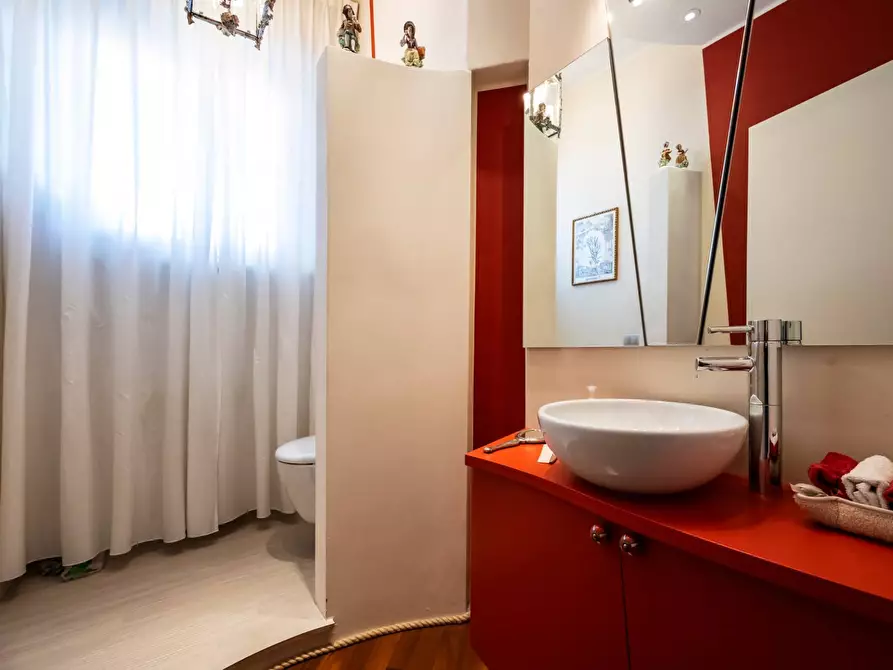 Immagine 30 di Attico in vendita  in Via Battisti a Varese