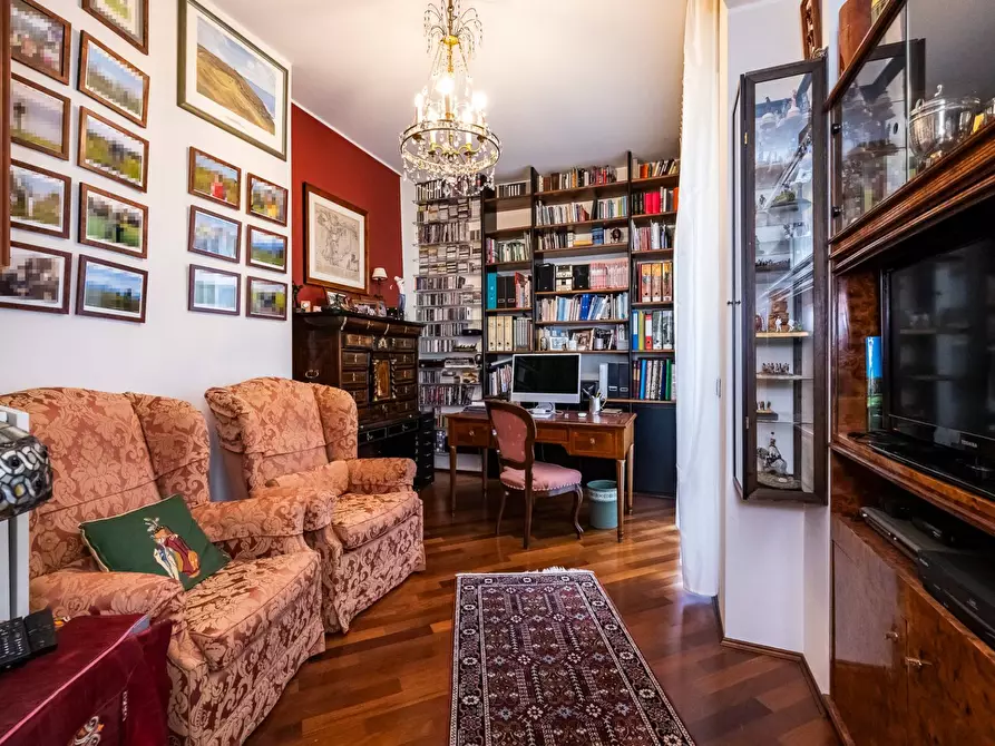 Immagine 40 di Attico in vendita  in Via Battisti a Varese