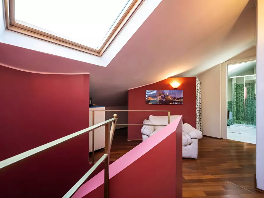 Immagine 45 di Attico in vendita  in Via Battisti a Varese