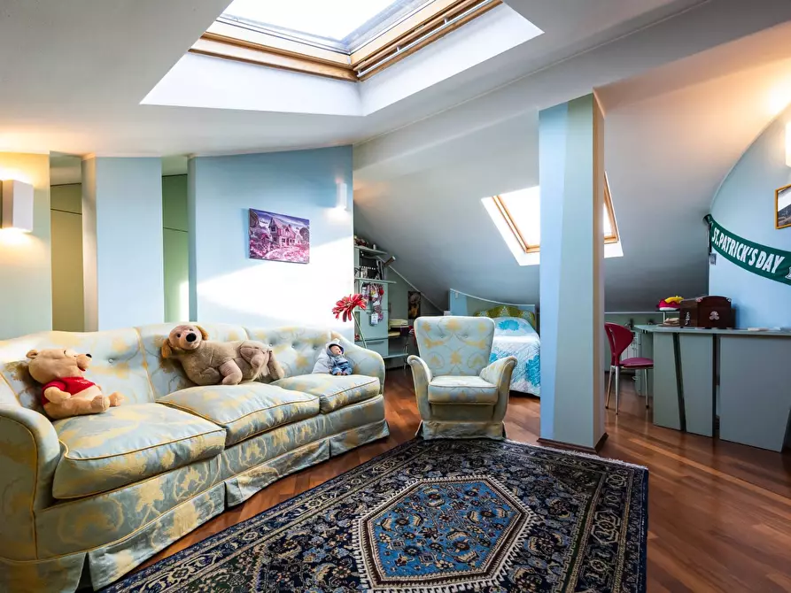 Immagine 47 di Attico in vendita  in Via Battisti a Varese