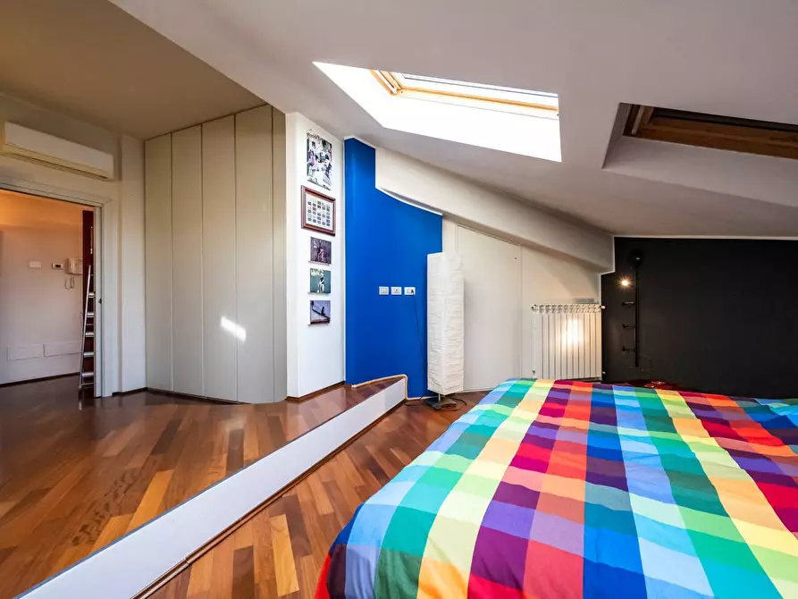 Immagine 51 di Attico in vendita  in Via Battisti a Varese