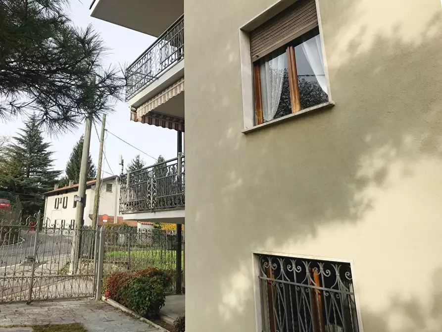 Immagine 36 di Locale commerciale in vendita  in Via Gozzi a Varese