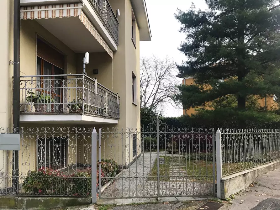 Immagine 37 di Locale commerciale in vendita  in Via Gozzi a Varese