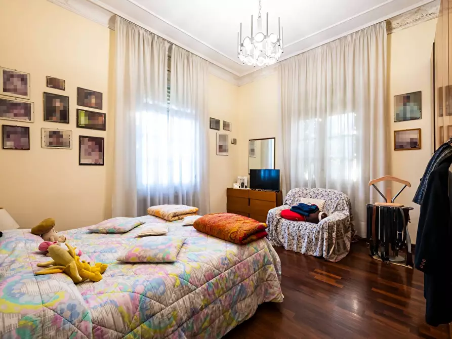 Immagine 34 di Villa in vendita  in viale aguggiari 68 a Varese